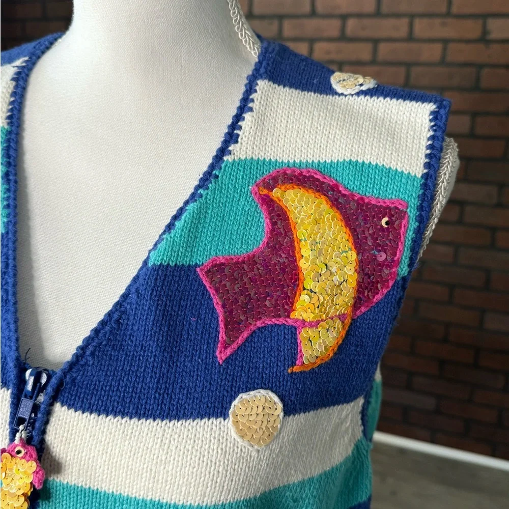 BellePointe Tropical Fish Sequin‎ Zip Sweater Vest Blue Striped Medium